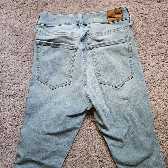 Aeropostale High Rise Jeggings Distressed size 2 Reg EUC - Picture 3 of 5